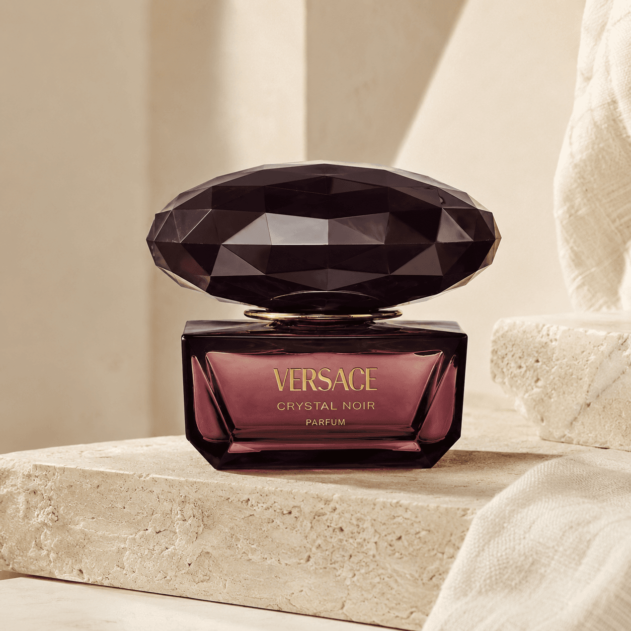 Versace Crystal Noir Parfum